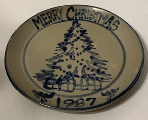 Plato de cerámica esmaltado con sal 1987 Beaumont Brothers "Feliz Navidad" árbol presenta - Imagen 1 de 4