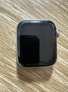 Apple Watch Series 4 40 mm Stainless Steel Case with White Sport Band (GPS +... - Picture 1 of 2