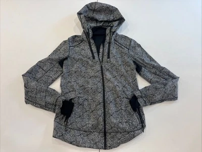 Jaqueta feminina Lululemon Spring Forward cinza preta pétala de pelúcia com capuz com zíper 6 - Imagem 1 de 4