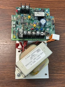 NOTIFIER AVPS-24 FEUERALARM NETZTEIL 115V PRI 28V SEC. - Bild 1 von 2