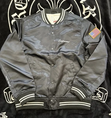 Chaqueta Club Supreme Satin SS15 Bandera Negra M Nueva Foto 1 de 4