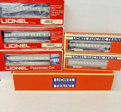 LIONEL 6-18636 B&O 4-6-2 LOCOMOTIVE & TENDER W/ 5 LIT PASSENGER/DINING CARS NEW - Image 1 of 4