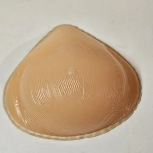 Silicone Breast Form Mastectomy w Box Size 9 Prosthesis Aesthetic Single New Day - Picture 1 of 8