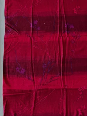 Pieza de tela teñida a mano - rojo intenso, granate y morado 1,25 yardas 54" de ancho Foto 1 de 4