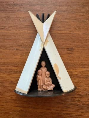 Recuerdo de tipi de plástico de colección The St. Labre Indian School Ashland Montana de colección Foto 1 de 4