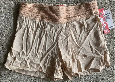 Pantalones Cortos Hot Kiss Elásticos Traseros Bordados Cintura Frontal Talla S Nuevos con Etiquetas Rubor Foto 1 de 4