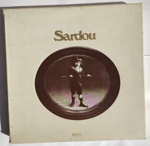 ✿ COFFRET MICHEL SARDOU ✿ 4 LP BEST OF 1977 - AVEC ENORME LIVRET PHOTOS ! - Picture 1 of 17