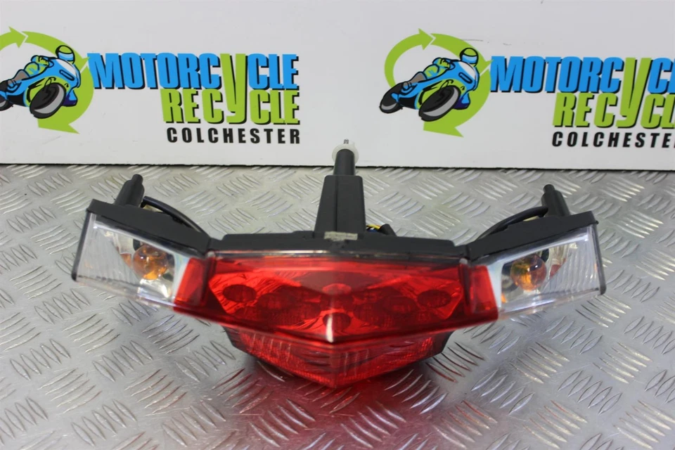 Luz trasera freno trasero Triumph Trophy 1215 SE 2012 a 2017 1200 B155 Foto 1 de 4