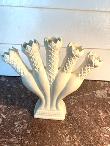 Wedgwood Williamsburg Restoration "Posy Holder" (C4) Five Finger Vase - Picture 1 of 15