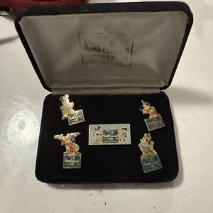 Walt Disney Classics Collection Mickey Mouse 5 Pin - Picture 1 of 3