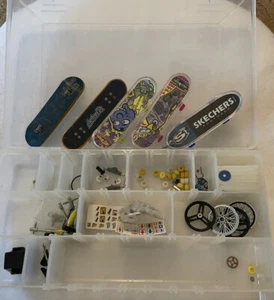 4 Tech Deck Lot With Case and Parts - Picture 1 of 6