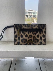 Carlos by Carlos Santana Leopard Wristlet Pouch EUC LN - Picture 1 of 4