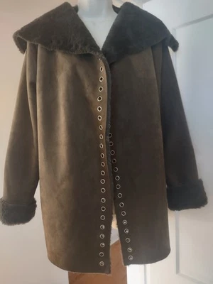 Jaqueta Love Token com colete de coelho - Imagem 1 de 4