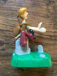 SCOOBY DOO & SHAGGY Pull Back Action Toy BURGER KING - Picture 1 of 4