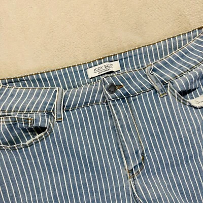 Pantalones Cortos Judy Azul Para Mujer 1X Azul Denim Kya Blanco Rayas Corte Deshilachado Tiro Alto Foto 1 de 4