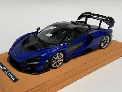 1/18 AutoArt McLaren Senna en Trofeo Kyanos/Azul 76079 Base de Gamuza Foto 1 de 4