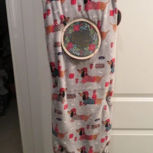 Dackel Hund Plüsch 50" x 70" Weihnachten Pullover Decke Überwurf Neu mit Etikett - Bild 1 von 5