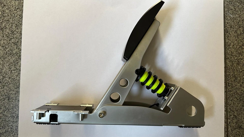 Fanatec CSL Elite Set, Racing Wheel mit QR1, Pedals, Load Cell Brake, Handbrake - Bild 1 von 1