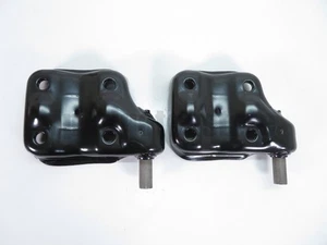 Toyota Genuine 2set 48046‑35170 Rear Spring U‑Bolt Seat Sub‑Assembly 89–95 - Picture 1 of 11