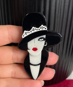 Fab 1920's Black Lace Hat Art Deco Style Lady Acrylic Costume Brooch - BN - Picture 1 of 7