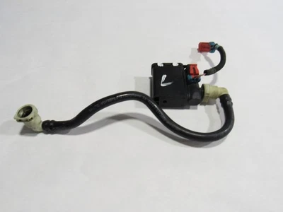 03-06 Chevrolet SSR LS 2005 válvula de ventilación de vapor de combustible con tubería de manguera;:O Foto 1 de 4