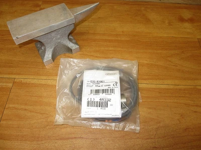 Sensor interruptor de proximidad Omron E2E-X10E1 *NUEVO* Foto 1 de 4