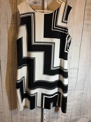 Worthington Women’s Dress Size XL Black And White Geometric Print Sleeveless - Image 1 of 4