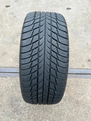 Winterreifen 225/45 R17 91H Bridgestone Blizzak LM001 RFT RSC * DOT19 7,8-8,2mm - Bild 1 von 3