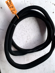 MERCEDES C220 DOOR RUBBER SEAL TRIM OFFSIDE FRONT  W204 2.1D (2007-2014) - Picture 1 of 13