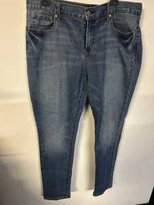 Old Navy Women’s Original Mid-rise Straight Leg Distressed Jeans Size 14 - Picture 1 of 7