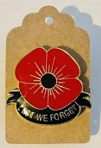 Red Poppie Flower Veteran Lest We Forget UK GB Pin Badge Lapel Metal Enamel - Picture 1 of 7