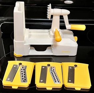 Spiral Vegetable Noodle Cutter Slicer Zest Kit Manual Suction Cup 3 Sharp Blades - Picture 1 of 12