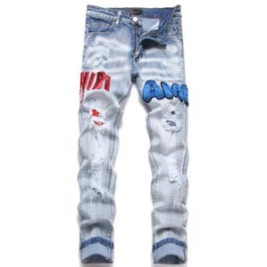 Herren Blau Denim Jeans Buchstaben Dekor Gerades Bein Ripped Stretch Hose Punk Neu - Bild 1 von 9