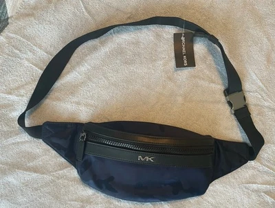 Nuevo con etiquetas Bolso Cinturón Michael Kors Para Hombres Kent Azul Marino Camafeo Cuero Nylon Ajustable Foto 1 de 4