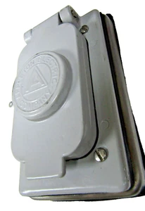 ✌ NEW APPLETON FSK-WGF1 WEATHER PROOF WITH GFI RECEPTACLE, COVER, & COMPONENTS - Picture 1 of 7