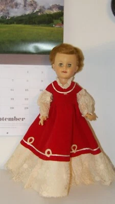 Vintage Red Velvet and Cream Lace Doll Dress, Hand Made - Imagem 1 de 4