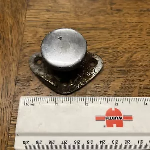 Jaguar - XK120 roadster Side screen fixing knob & mounting - Picture 1 of 7