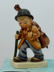 Figura niño Goebel Hummel The Little Cellist 5,25" años 50 con violonchelo #59/1 TMK 3 - Imagen 1 de 6