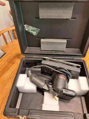 Craftsman 315.116152 Dual Motion 1/2 Sheet Pad Sander Sander w/case 3/8 HP WORKS - Image 1 of 4