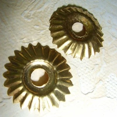 Rosetten   2 Stück Messing für Möbelknopf Möbelknäufe Ziernieten Larp gold - Bild 1 von 2