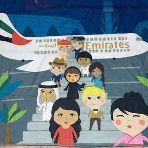 EMIRATES Fly with Me aereo con persone coperta da viaggio 31" x 31" - Foto 1 di 3