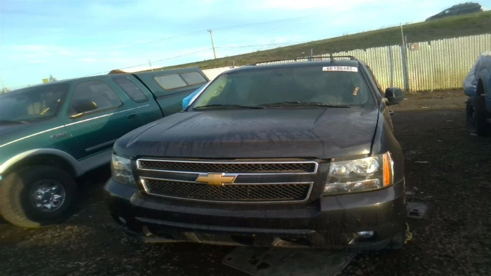 Motor de arranque usado se adapta a: Chevrolet Suburban 1500 2013 4,8 grado A Foto 1 de 4