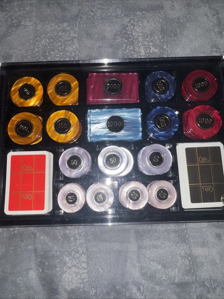 Conjunto de jogos de pôquer placas de fichas Lucite perolizadas na caixa 102 peças -RARO- - Imagem 1 de 4