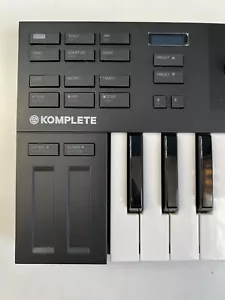 Native Instruments Komplete Kontrol M32 Controller Keyboard + Analog Cases Pulse - Picture 1 of 16