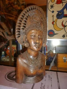 "Estatua busto de diosa guerrera tallada en madera Bali Klungkung 15"" vintage años 5/60? - Imagen 1 de 13