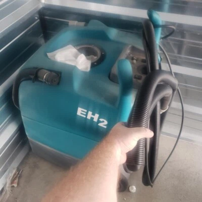 NUEVO Extractor de alfombras Tennant EH2 120V Foto 1 de 4