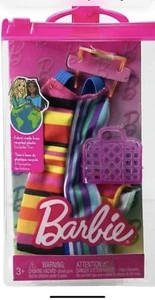 Barbie Fashion Pack HJT22 langes grafisches Kleid, Handtasche und Sonnenbrille Design - Bild 1 von 2