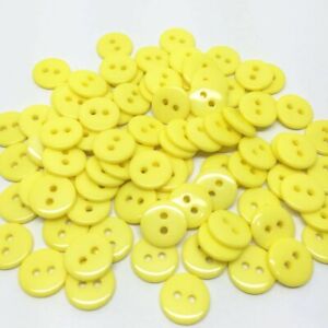 Mercerie lot de 5 Boutons plastique carré jaune 12mm button