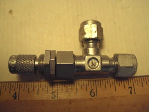 Swagelok Nupro 90 Grad Dosierventil, B-4MA, 1/4 Swagelok In-Out; Messing vergoldet - Bild 1 von 1