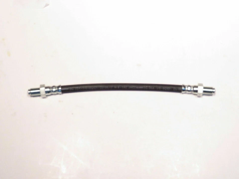 Резиновый шланг сцепления марки EPC подходит для Triumph TR8 (LHD) 1979-1981 UKC8455 - Изображение 1 из 1